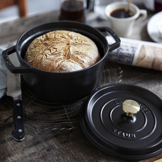 STAUB Cast Iron Round Cocotte  3.7 L - Black