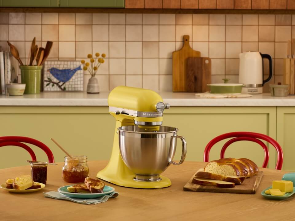 KitchenAid® Artisan 5 Quart / 4.7L Stand Mixer - Butter
