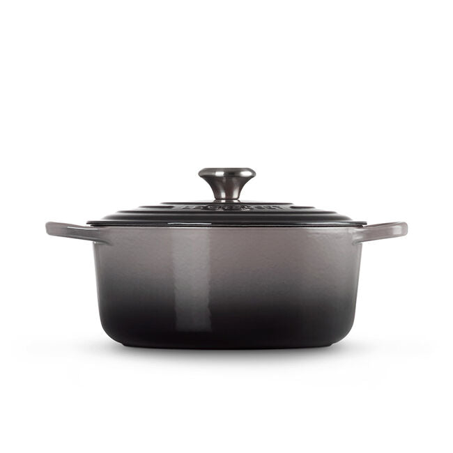 Le Creuset 5.3L Signature Round French Oven -  Oyster