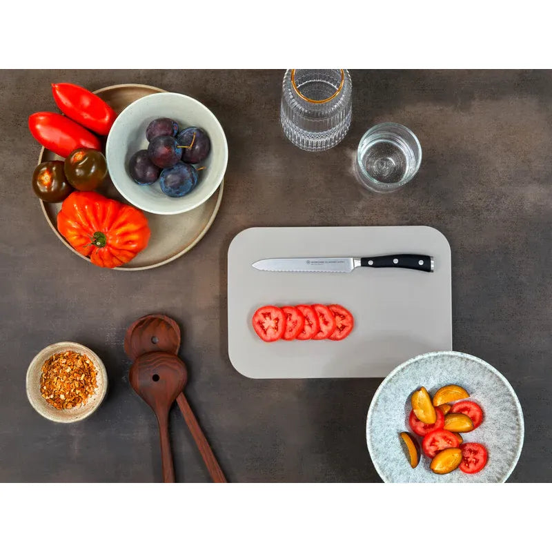 Wusthof Classic Ikon 5"/14cm Serrated Utility- Black