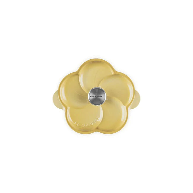 Le Creuset Traditional Petal Oven - Camomille