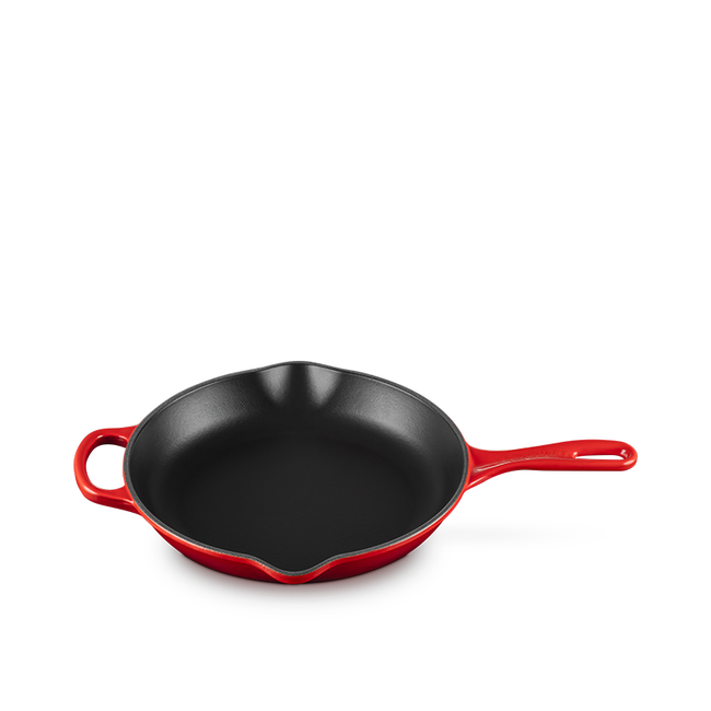 Le Creuset 26cm Signature Iron Handle Skillet - Cerise