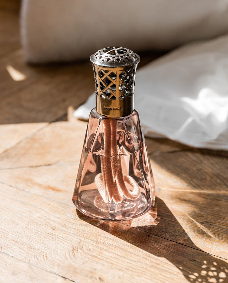 Maison Berger Antique Pink Pyramide Fragrance Lamp Gift Set with Paris Chic